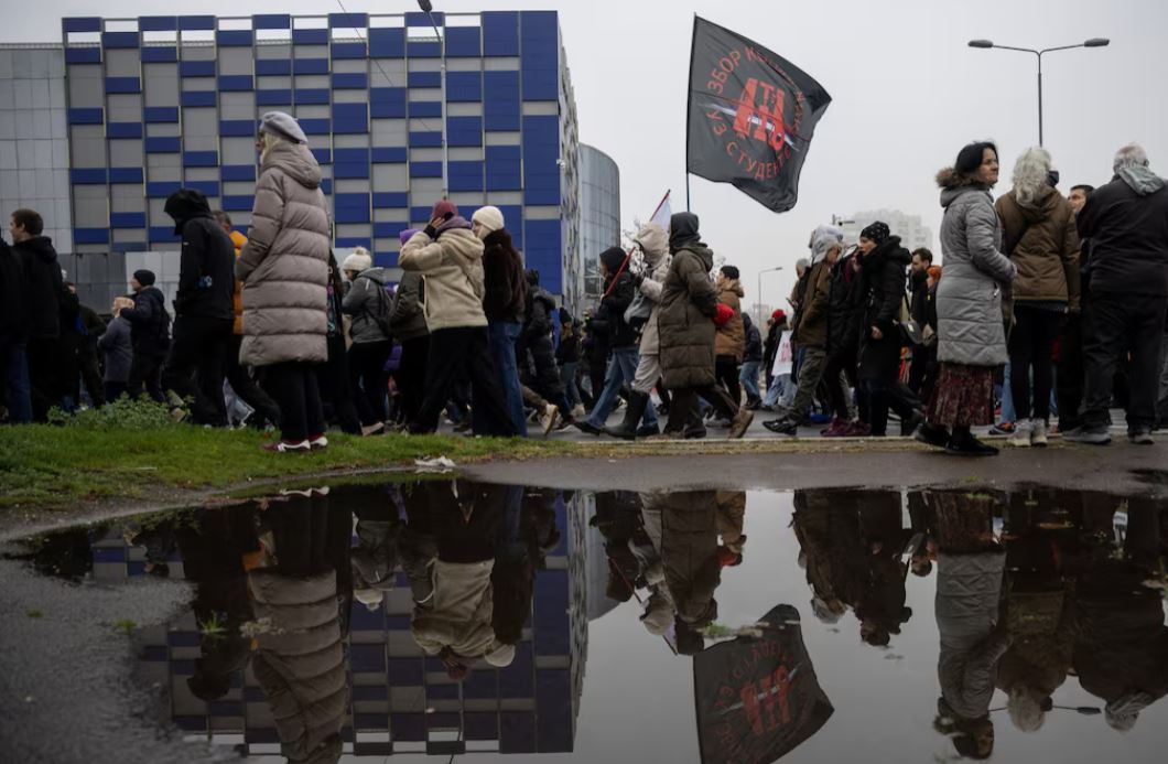 beograd-protestuesit-kerkojne-pergjegjesi-per-sulmet-ndaj-studenteve