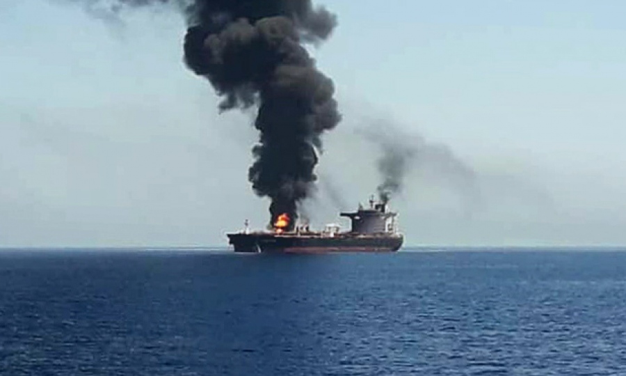 Sulmi i cisternës së naftës në Detin e Zi  reagon Kievi  Flotë hijen ruse e goditëm ne 