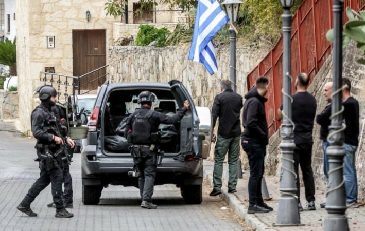 Policia Greke Ne Kretë