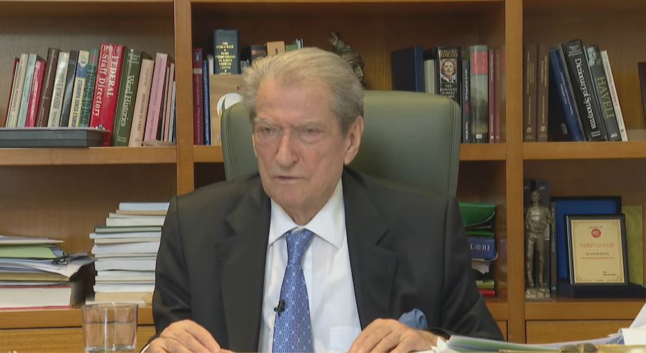 Nga  zhgënjimet  për protestën e 7 korrikut te referendumi për barazinë gjinore  ja si përgjigjet Berisha