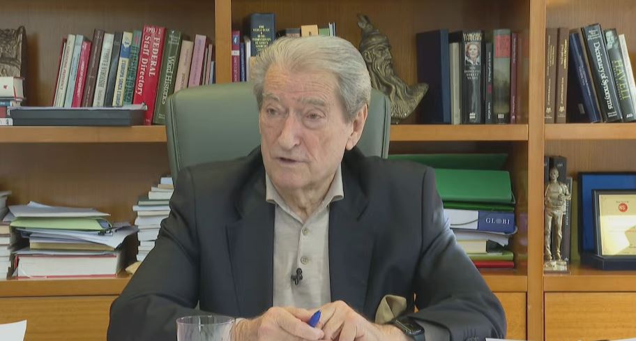 super-skandali-i-llogarase-ka-marre-permasa-te-papara-berisha-rama-coi-ne-gjk-pezullimin-jo-per-sentimentin-qe-ka-ndaj