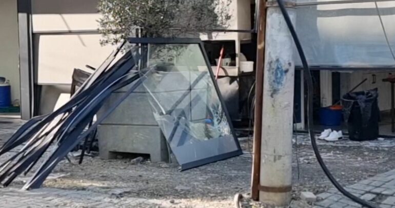 Shperthim Me Tritol Biznes Kamez 1