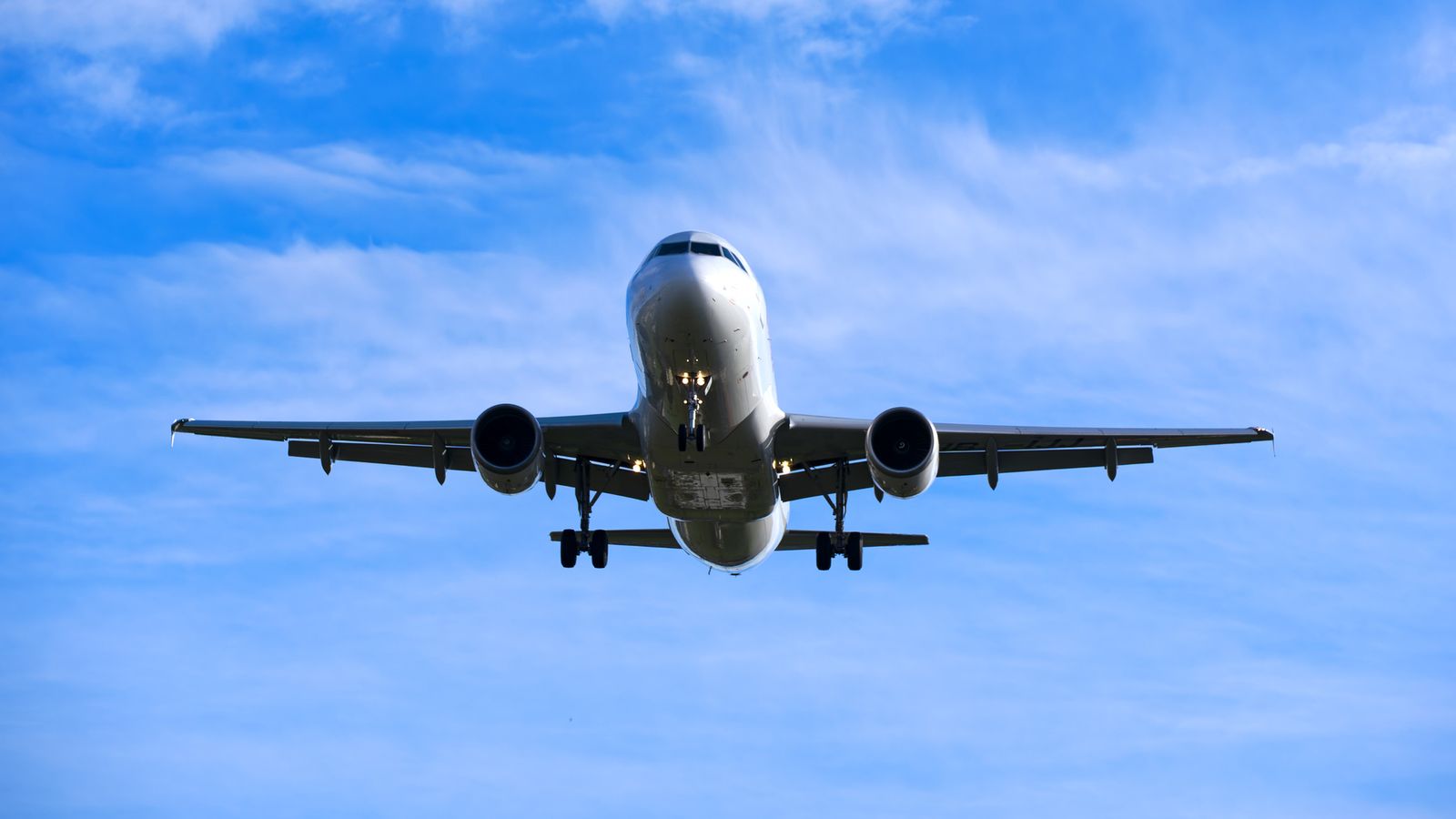 Problemi i software shkakton kaos  ndërprerje dhe anulime fluturimesh në Britani