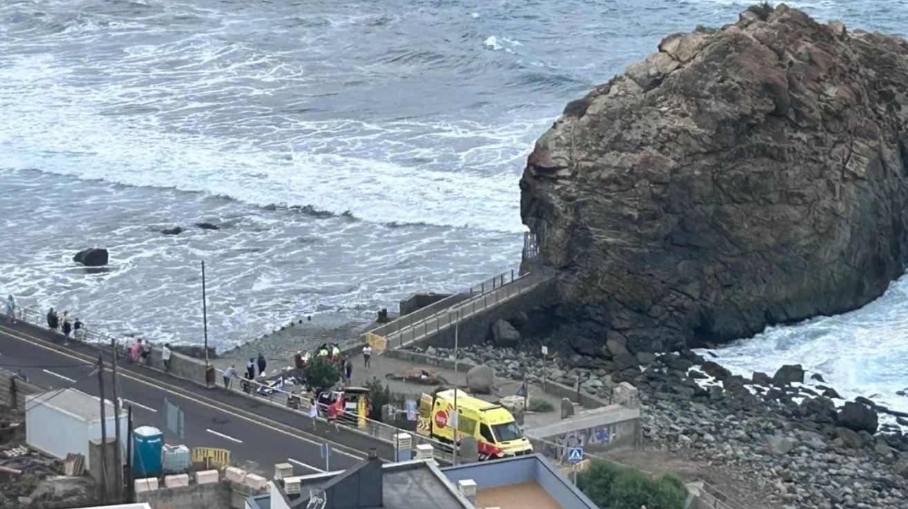 Spanjë  tre të vdekur e 15 të lënduar  bilanci i viktimave nga valët e rrembyeshme të detit