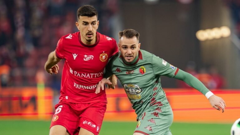 Uid 0199a41aee454e088e7cfa3cda46d3bc Width 1280 Play 0 Pos 0 Gs 0 Height 720 Juljan Shehu W Meczu Z Jagiellonia Bialystok Fot Getty Images