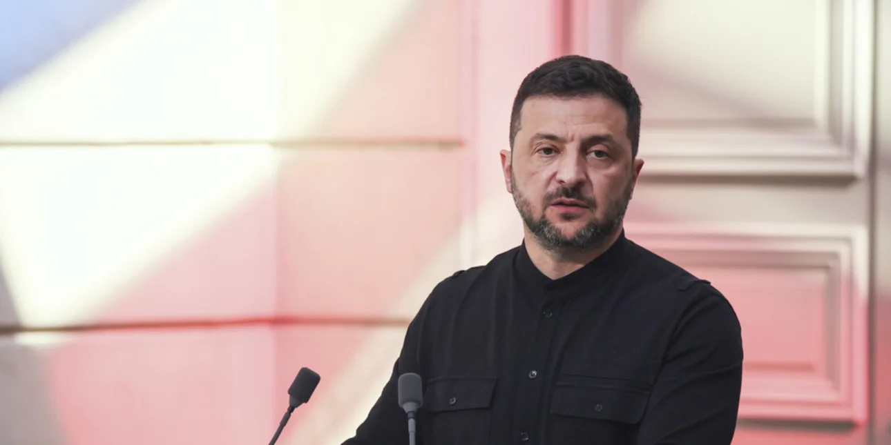 Zelensky  Rusia po grumbullon trupa në verilindje të Ukrainës  kërkojnë që 