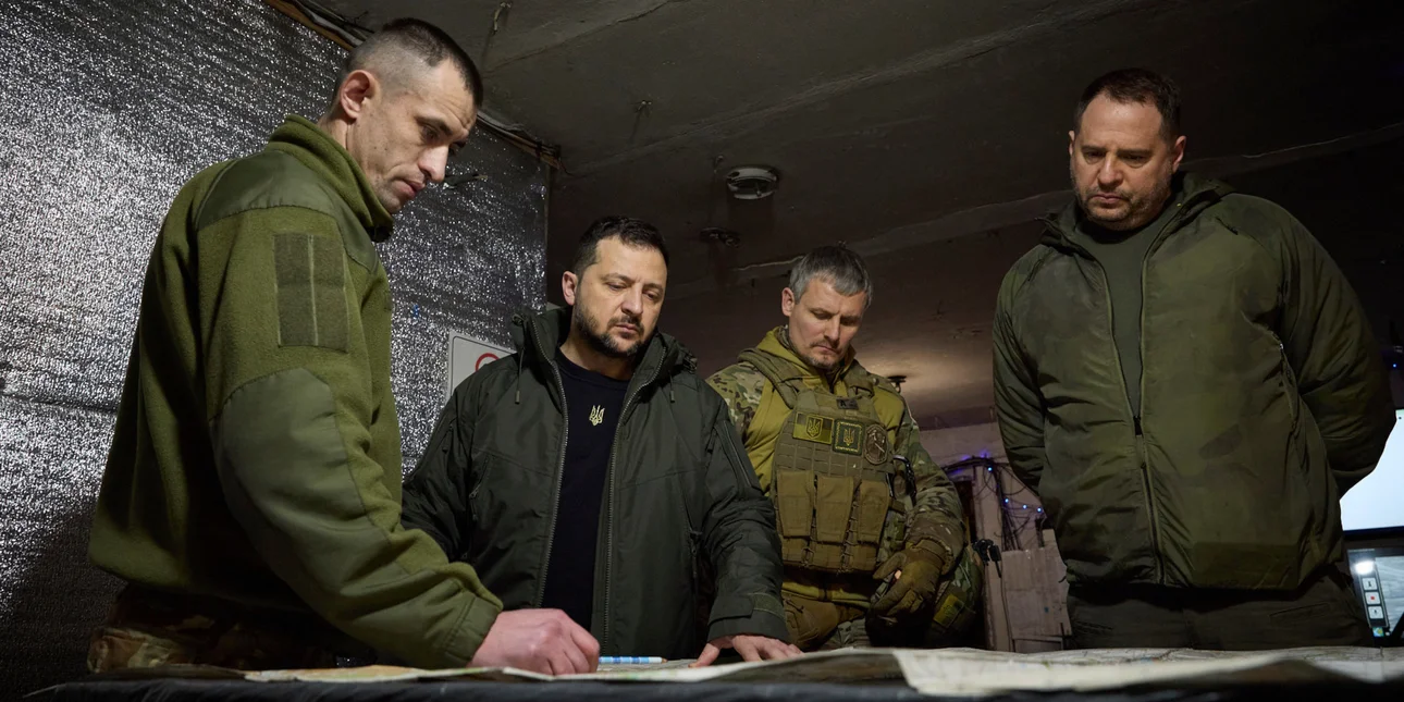 Ukraina në udhëkryq  Presioni amerikan për marrëveshje  kërcënimet ruse  Evropa e shqetësuar