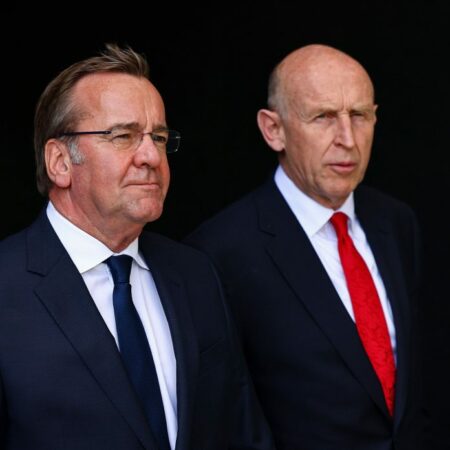 22uk Defense 1 Vtlg Mediumsquareat3x 696x696