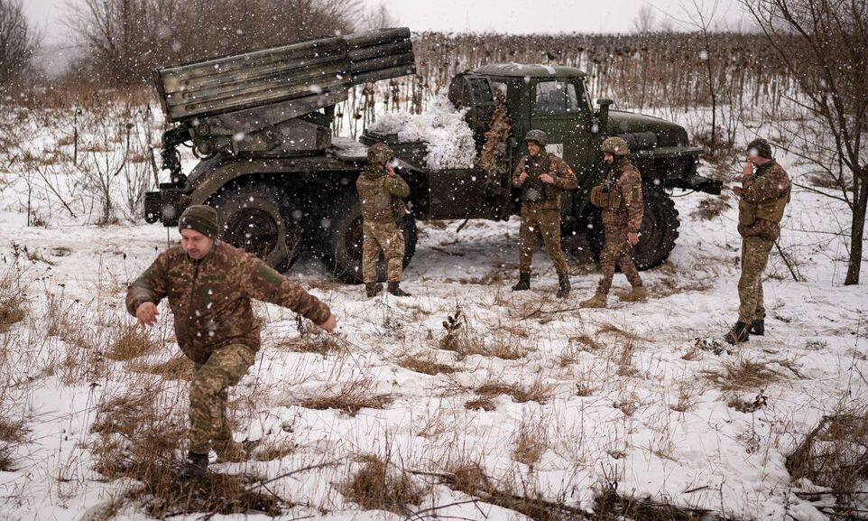 Bota në pritje të zbatimit të planit të paqes së Trump  Rusia  Kemi marrë nën kontroll qytetin e Kupyanskut