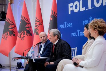 4af8fde1 8121 4989 96a3 A39aed5b13b0