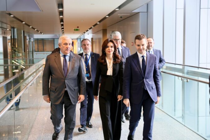 592246548 1408921110600319 2592814407757009915 N