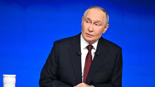 6945337885f5400dbb678147