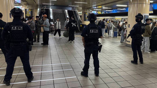 6945b90b85f5401a323f3854