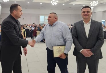 74c1e169 2d7f 4c2f A0c8 Bf6c22643f39