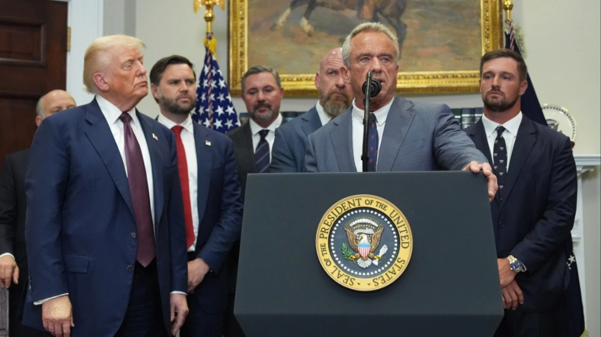 Administrata Trump konfirmon se po heton vdekjet e mundshme për shkak të vaksinave kundër COVID it