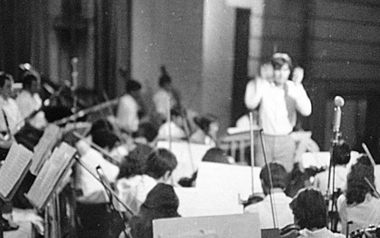  As sot nuk dihet  se përse nga specialist muzike në Pallatin e Kulturës në Durrës  u transferua në një fshat të largët si mës   