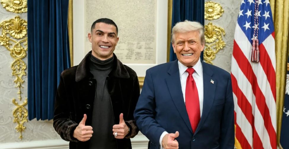  Nuk ka më të mirë se ai    Trump zbulon detaje nga biseda telefonike me Cristiano Ronaldon  Më falenderoi për 
