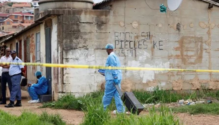 Masakër në një hostel në Afrikën e Jugut  11 të vrarë  mes tyre një fëmijë trevjeçar