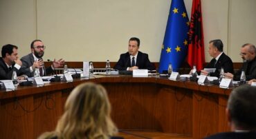 Keshilli I Mandateve 1