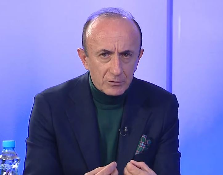  S do qaj pas derës së Berishës  PD më përzuri   Dash Sula  Kam marrë oferta për t u bërë pjesë e institucio   