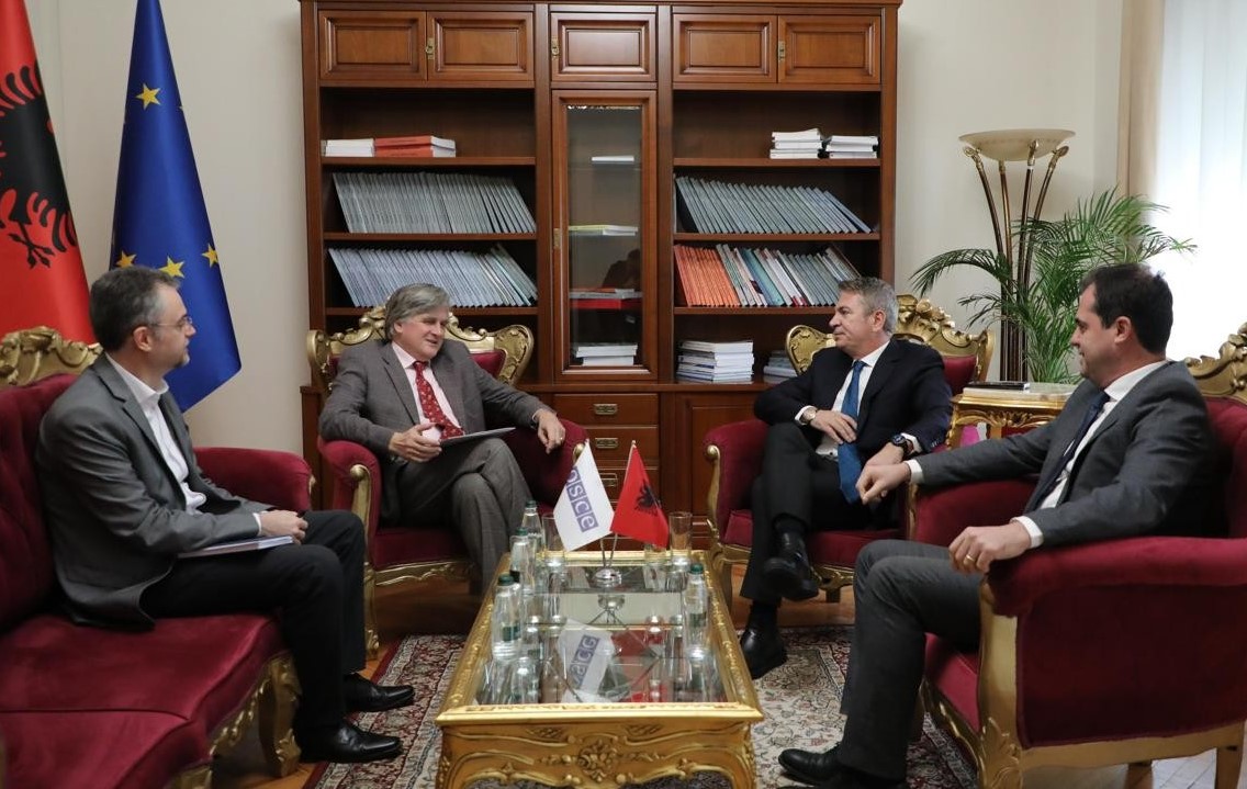 Reforma Zgjedhore  Gjiknuri dhe Bylykbashi takojnë ambasadorin Tarran  bashkëkryetari socialist  Kërkuam mbështetje nga OSBE p   