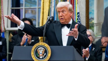 Trump Zgjat Ndalimin