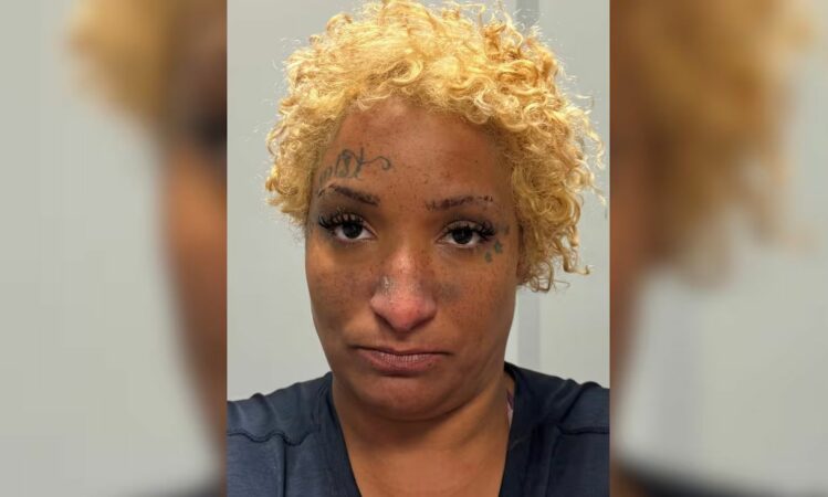 B0630ec5 Gynaika Xyrafia