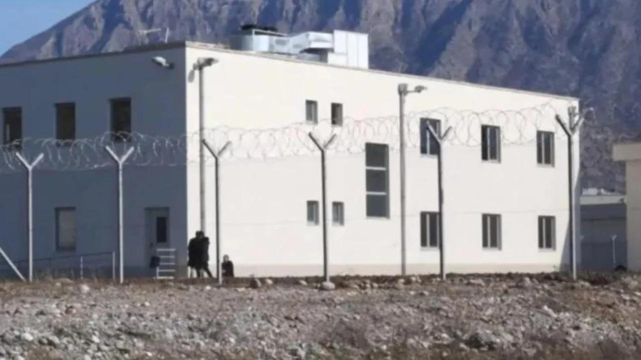 Vuante dënimin në një burg të sigurisë së lartë  ndërron jetë i dënuari  Shpëtim Çeliku