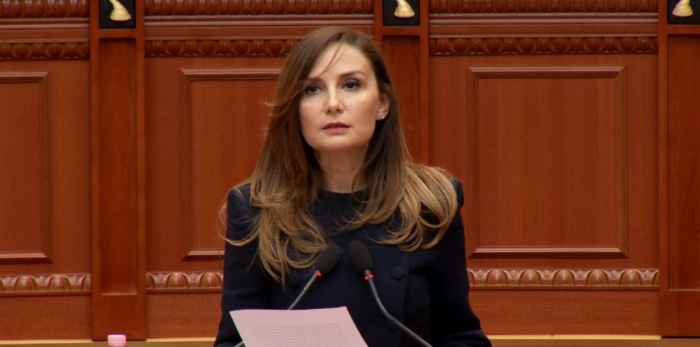 ne-12-vite-qeveria-ka-ngritur-sistem-te-korruptuar-tabaku-shqiperia-e-vitit-2030-qe-socialistet-reklamojne-vend-i-koncesi