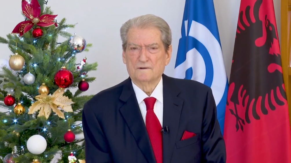  Gëzuar 2026    Berisha mesazh urimi për fundvitin  bën bilancin e 2025  Balluku  Veliaj dhe AKSHI  Shqiptarët  më të keqpagua   