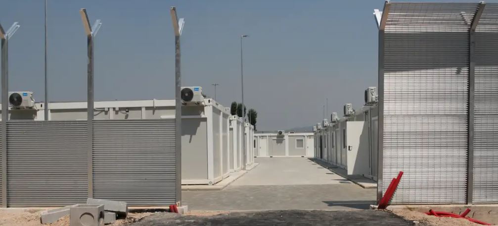 projektvendimi-shqiperia-parashikon-ngritjen-e-20-qendrave-te-reja-pritese-per-emigrantet-nga-siria-libani-e-gaza-ja-qytete