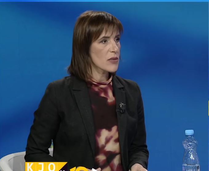  Ekziston rreziku që Balluku të prishë provat   gazetarja  Rikthimi në detyrë shton mundësinë për intimidimin e vartësve