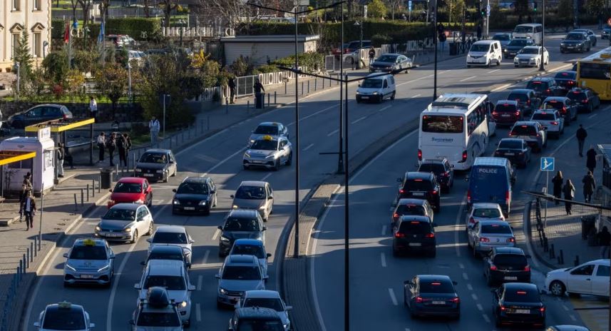 pas-me-shume-se-nje-jave-ne-proteste-rikthehet-transporti-publik-ne-kosove
