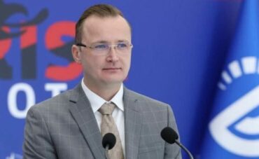 Lisander Hoxha 2 732x450