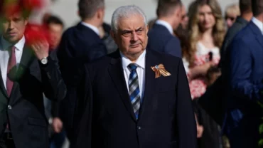 Mixcollage 06 Dec 2025 02 45 Am 4442