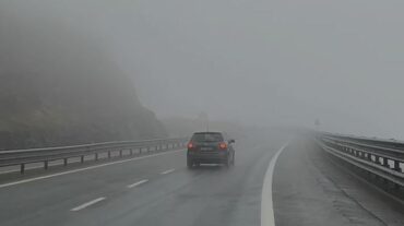 Mjegull Rruga E Kombit