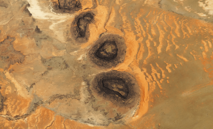 NASA kap një formacion të çuditshëm në Sahara  më i vjetër se dinozaurët