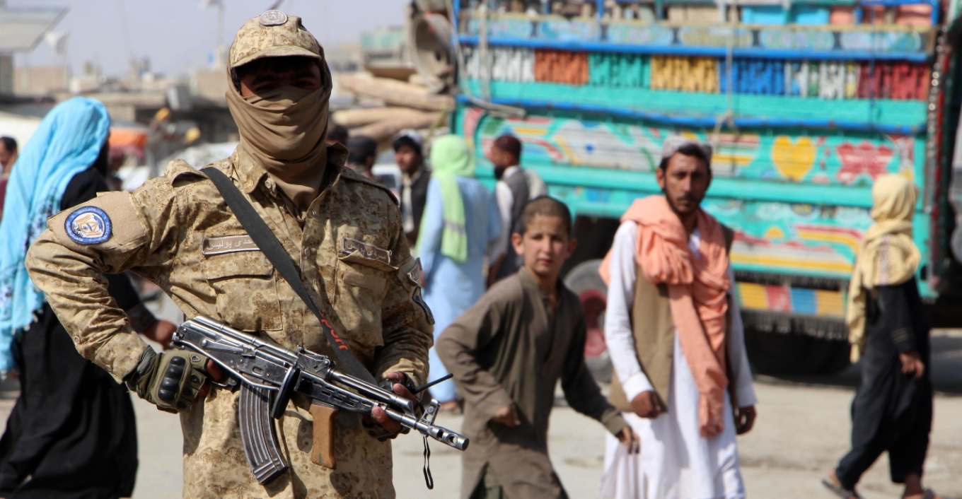 Talebanët pakistanezë sulmojnë pikën e kontrollit në veri të Pakistanit  humbin jetën 6 efektivë