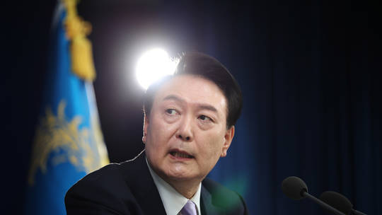 Akuzohet se tentoi të mbante pushtetin me forcë  prokurorët kërkojnë dënim me vdekje për ish presidentin e Koresë së Jugut