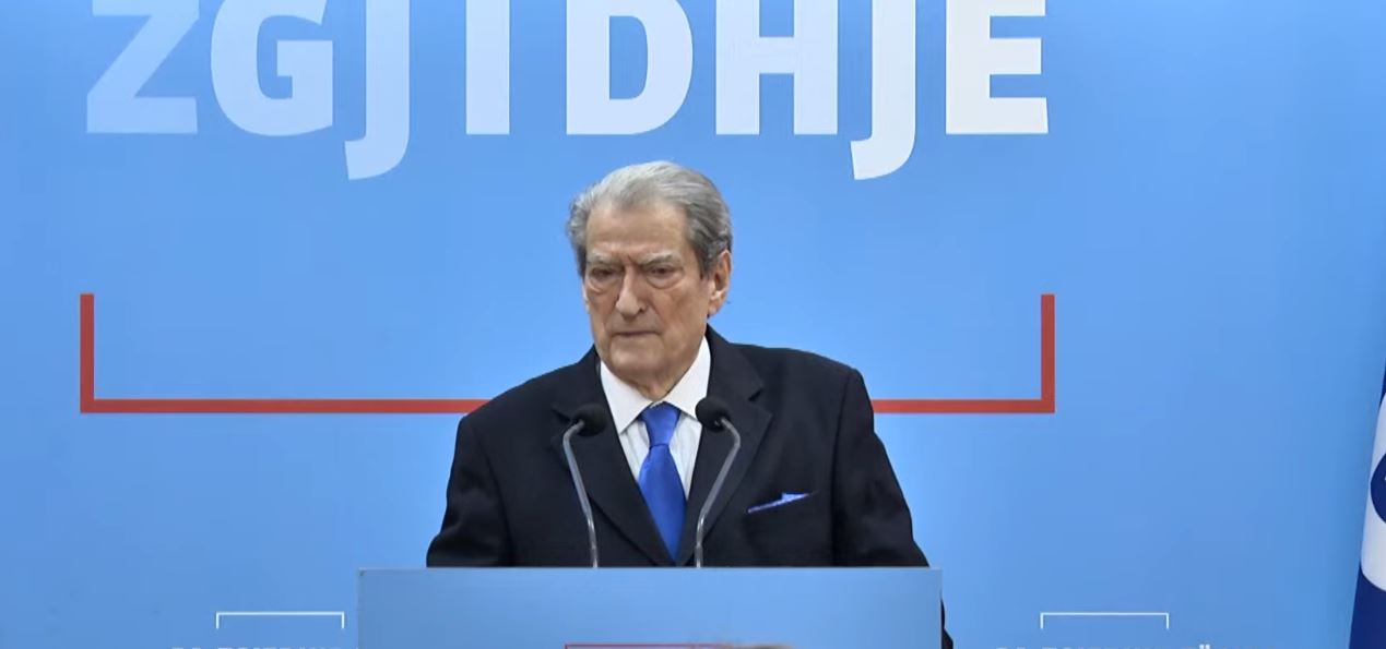  Mesazhi i Trump ishte i qartë  mos guxo  s dua të ta shoh surratin    Berisha  Rama nuk u pranua në D   