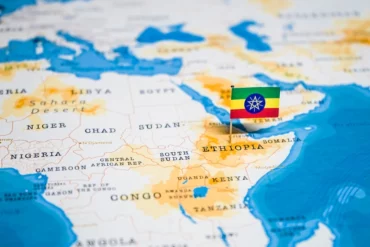 Dy Turistë Turq Vriten