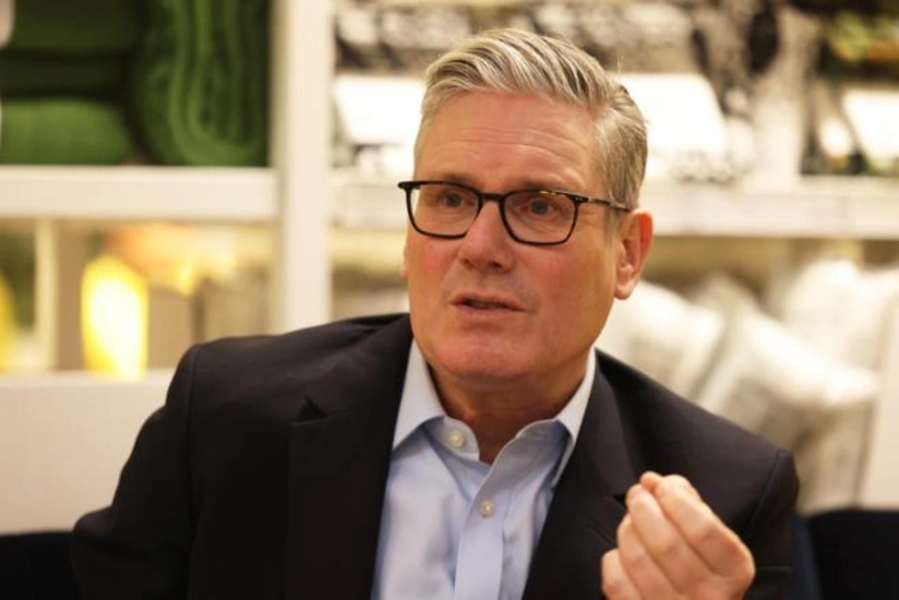 Kryeministri britanik kërcënon të marrë kontrollin e Grok