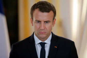 Macron Dënon