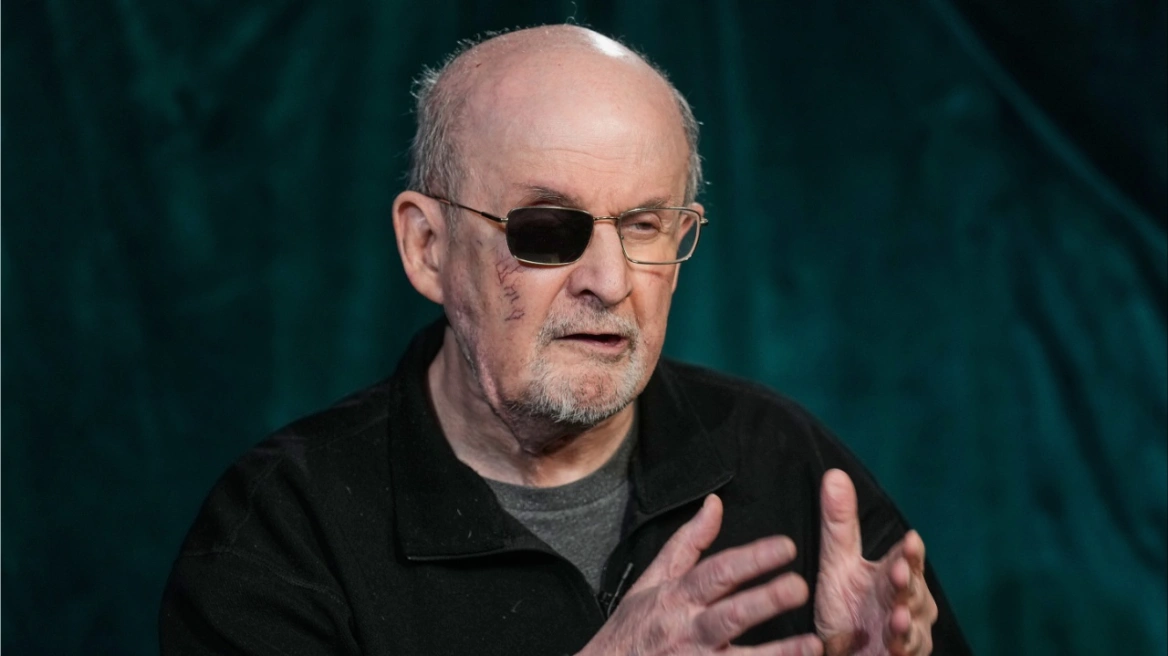  Të gjithë janë në rrezik   Autori Rushdie paralajmëron kundër dhunës politike në SHBA