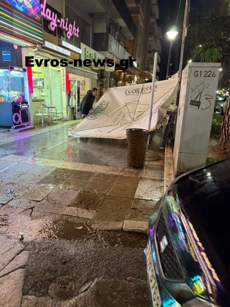  Çmendet  moti  Stuhia godet këtë vend  shkakton dëme të shumta në disa zona