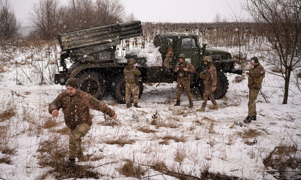 Sfida e Ukrainës pas luftës  Ushtri e madhe  kosto shtesë dhe zgjedhje të vështira strategjike