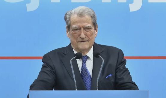  Të hënën shansi i fundit   Berisha i mbyll derën e bashkëpunimit për  Territorialen  PS së  I pamundur çdo formë    