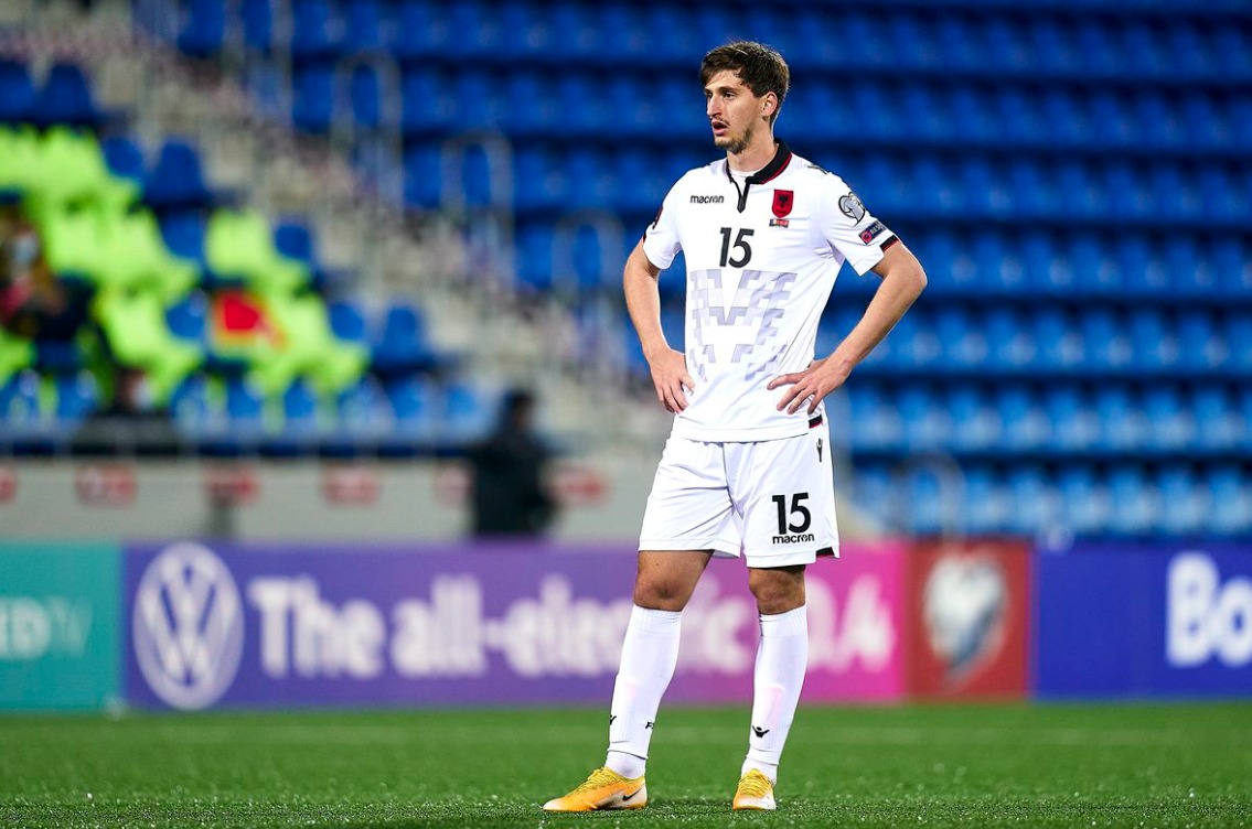 Jo vetëm Udinese, një tjetër skuadër në Serie A shfaq interes për Kumbullën