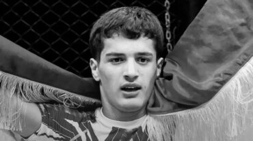 Mma Athlitis Dolofonia