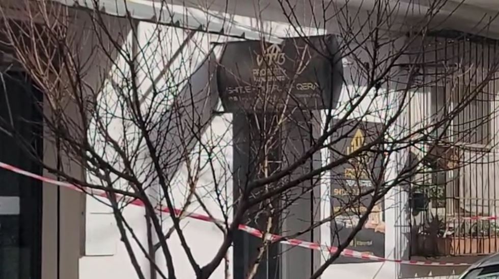  Mos eja në shtëpi   Detaje nga plagosja në Durrës  autori dhe bashkëshortja ishin të divorcuar  vajza nuk pranoi    